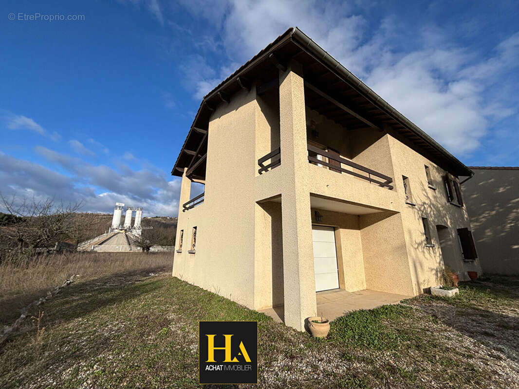 Maison à SERVES-SUR-RHONE
