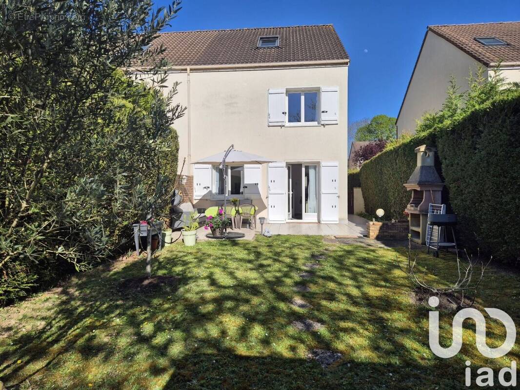 Photo 1 - Maison à SAINT-PIERRE-DU-PERRAY