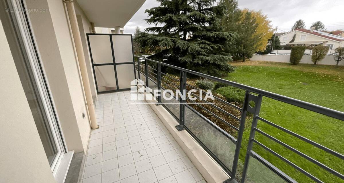 Appartement à BRON