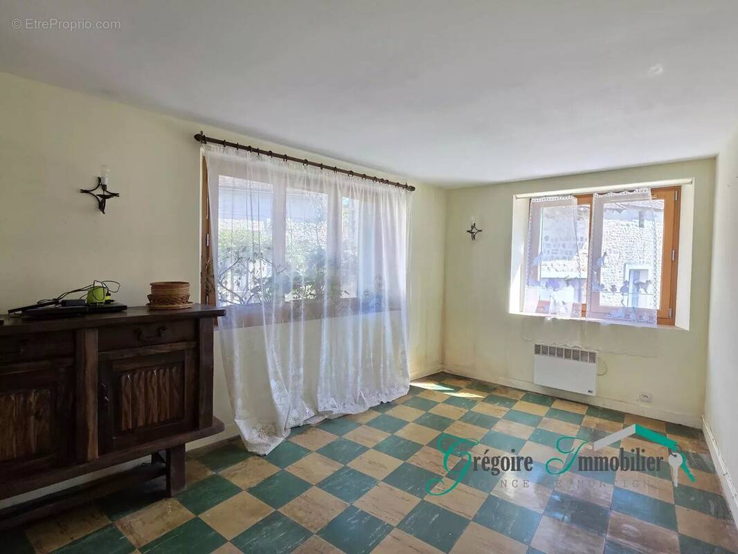 Appartement à MONTIGNY-SUR-LOING