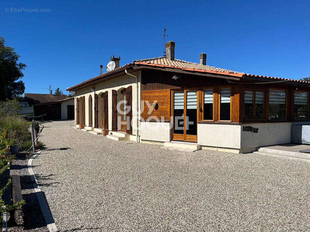 Maison à QUEYRAC
