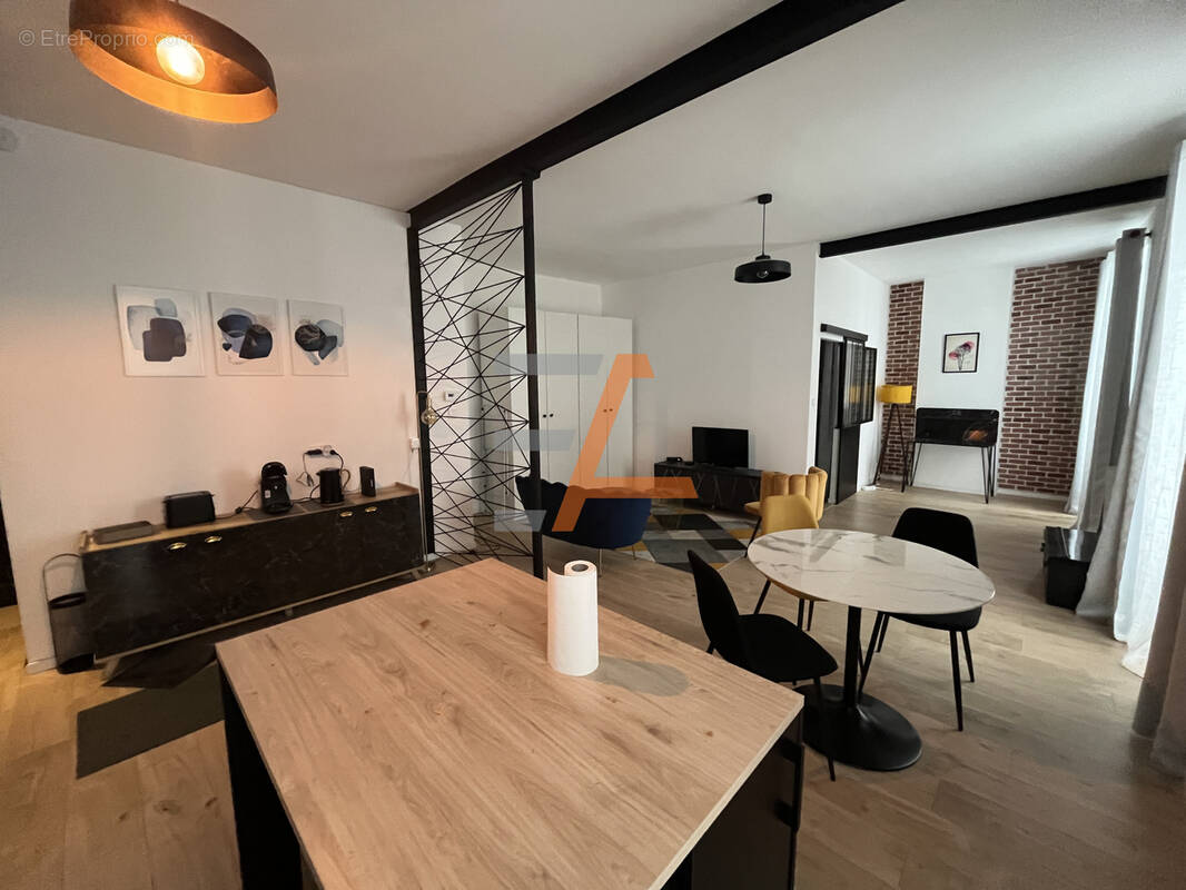 Appartement à SAINT-ETIENNE