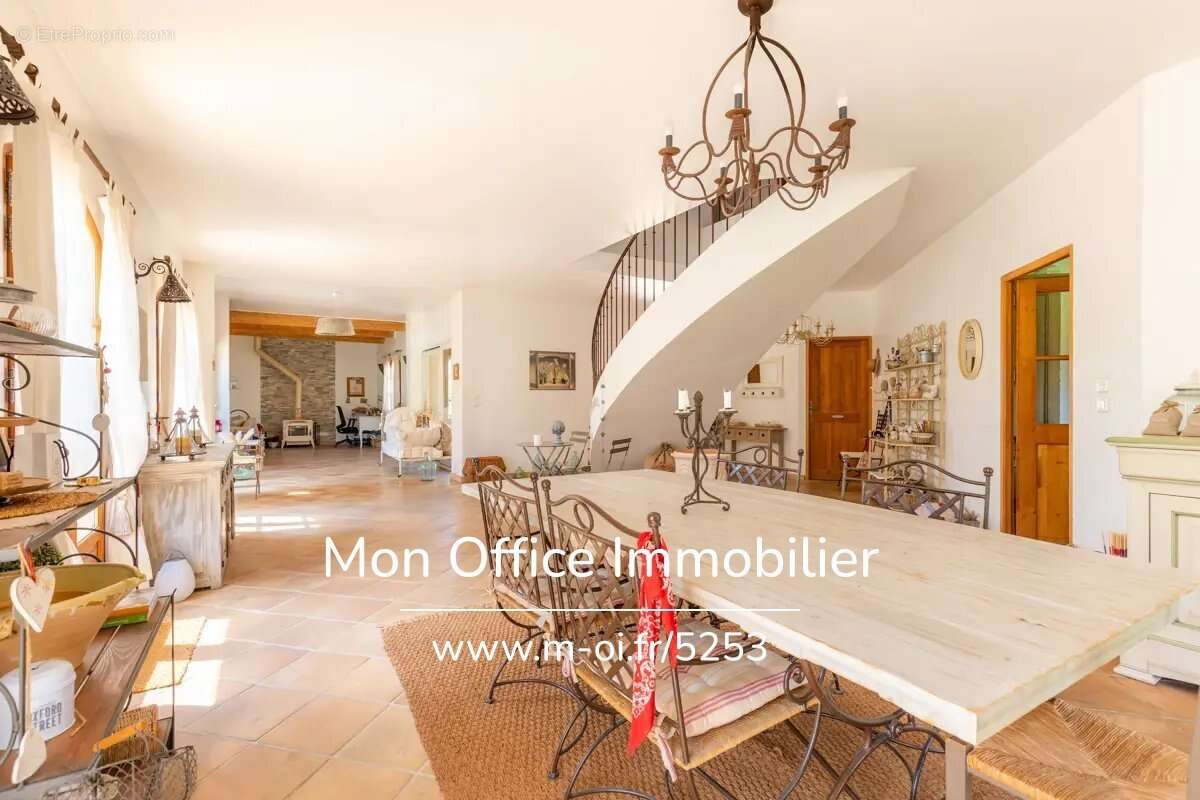 Maison à CABRIES