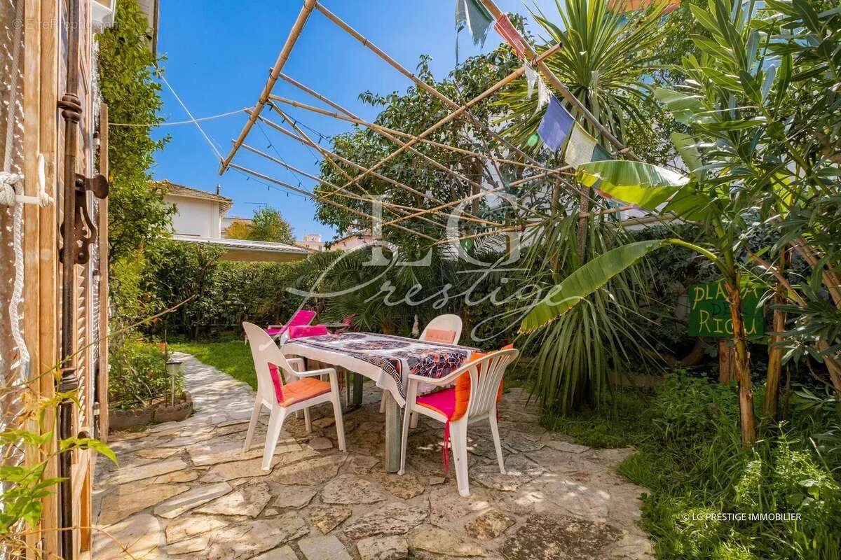 Maison à MANDELIEU-LA-NAPOULE