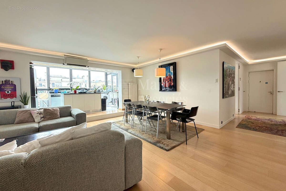 Appartement à NEUILLY-SUR-SEINE