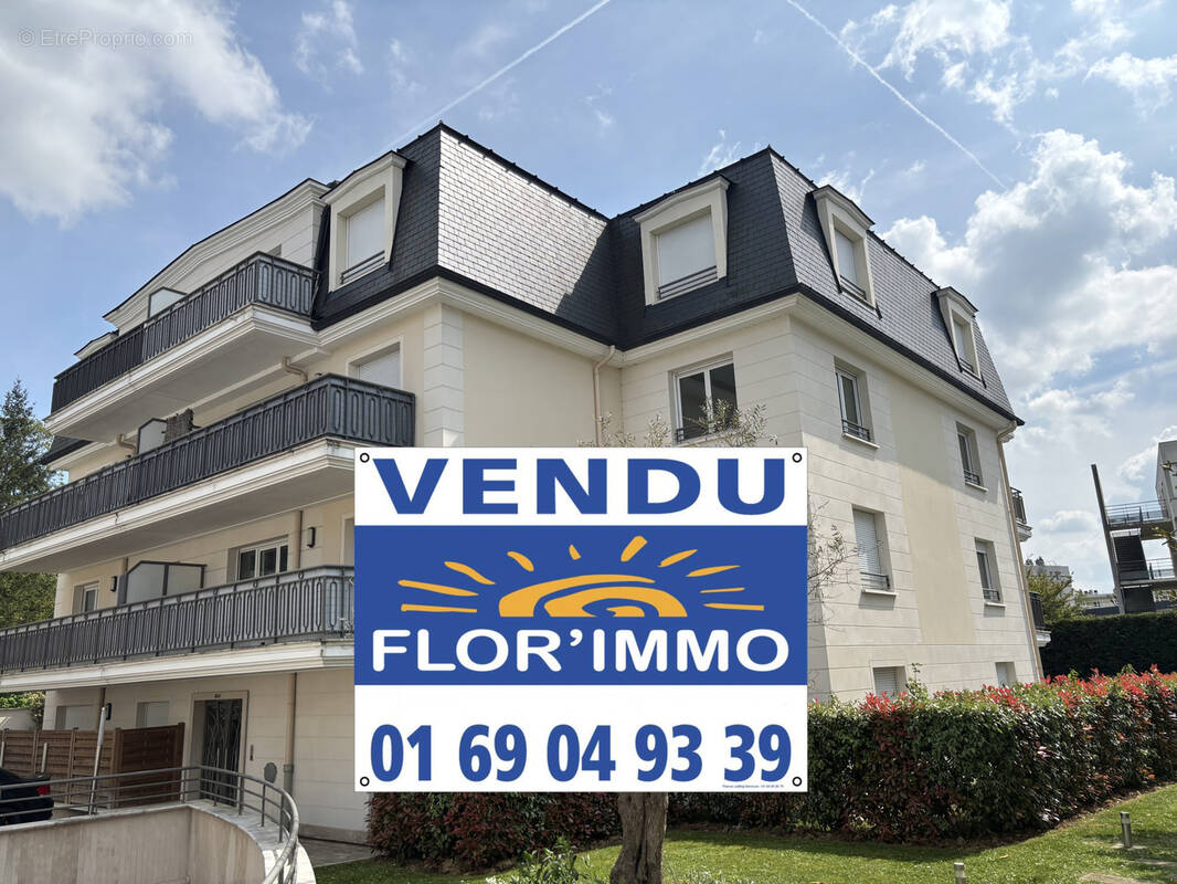 Appartement à SAINTE-GENEVIEVE-DES-BOIS