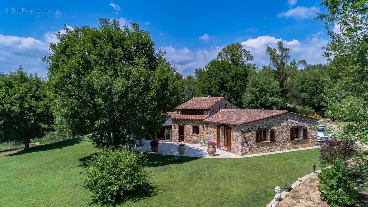 Maison à MONTAUROUX