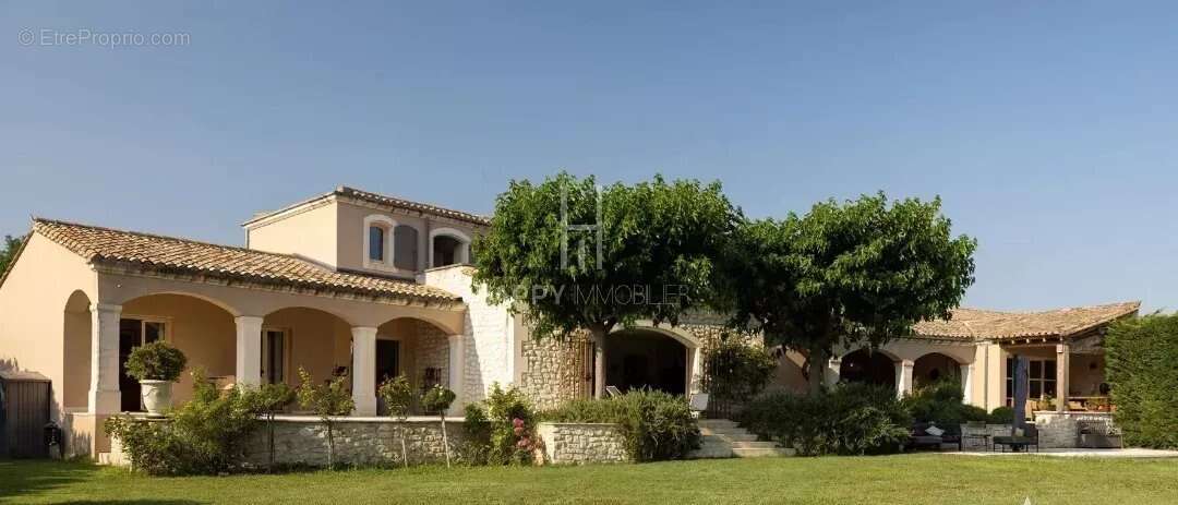 Maison à MAUSSANE-LES-ALPILLES