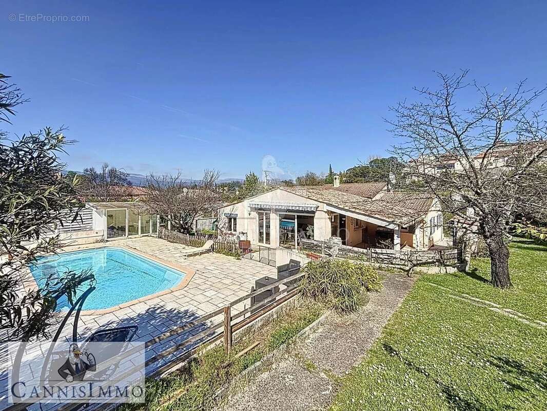 Maison à SAINT-PAUL-EN-FORET