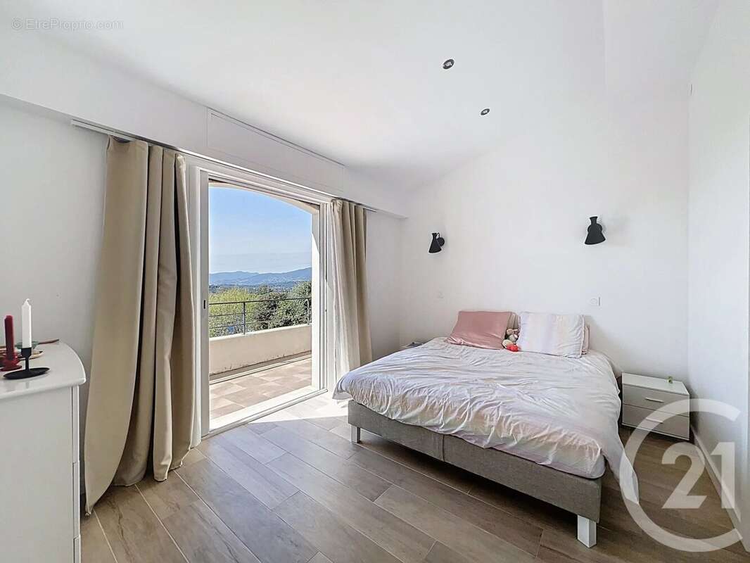Maison à MOUGINS