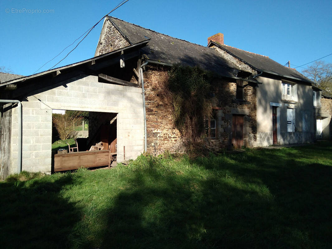 Maison à COMBOURG