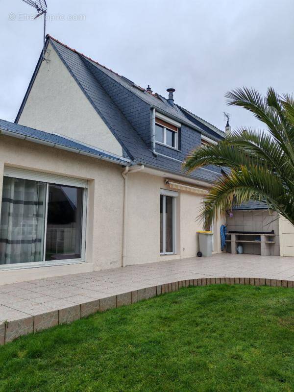 Maison à MINIAC-MORVAN