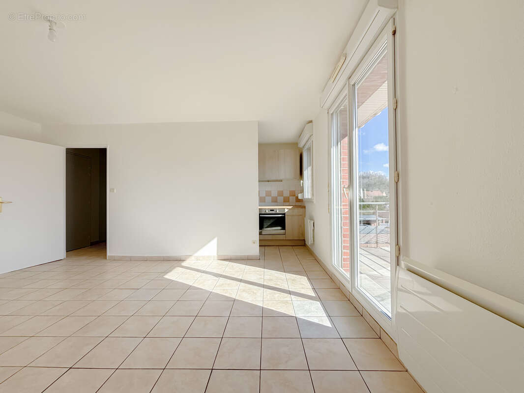 Appartement à BEUVRAGES