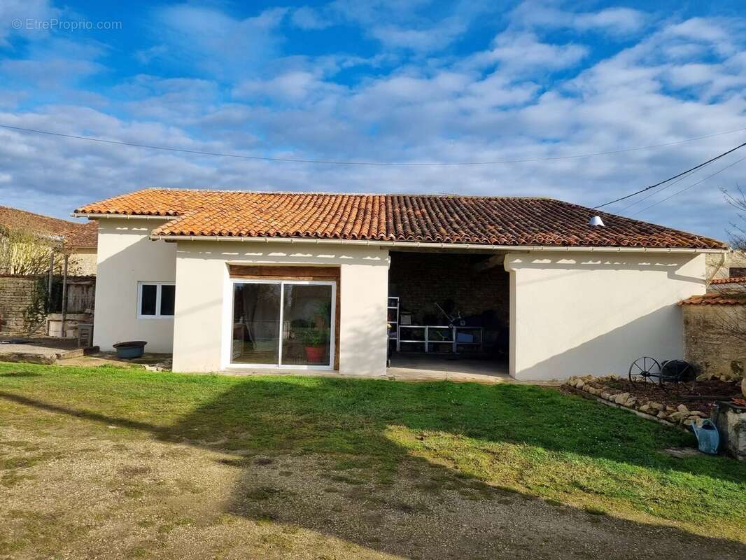 Maison à MAINE-DE-BOIXE