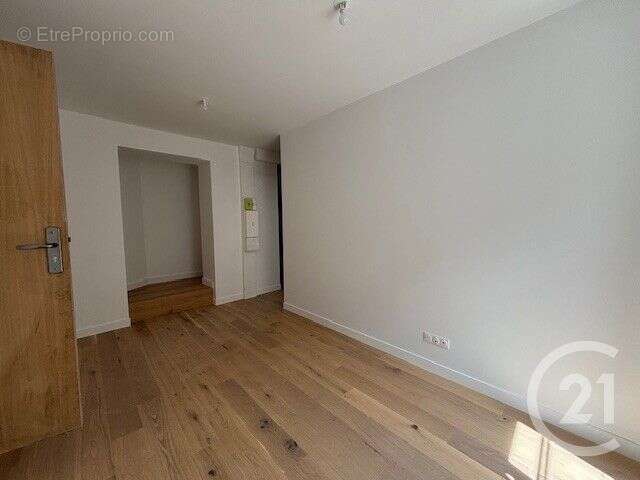 Appartement à SAINT-GENIS-LAVAL
