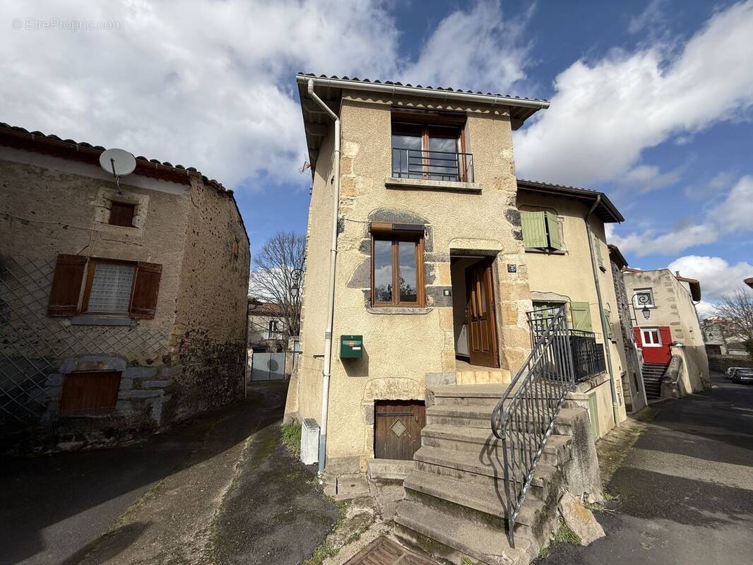 Maison à SAINT-SATURNIN