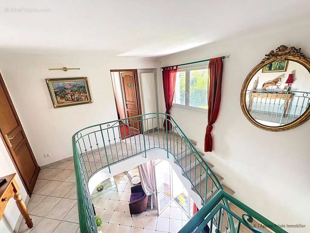 Maison à MOUGINS