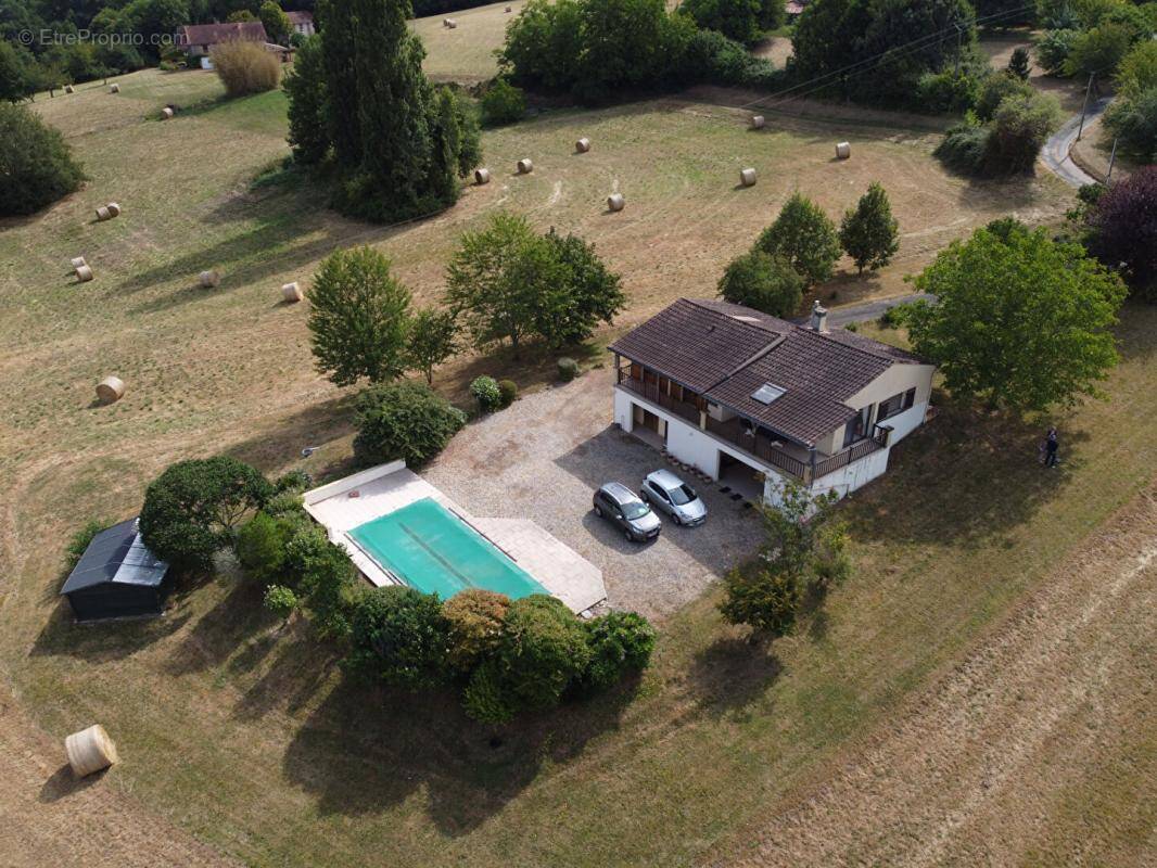 Maison à COUX-ET-BIGAROQUE