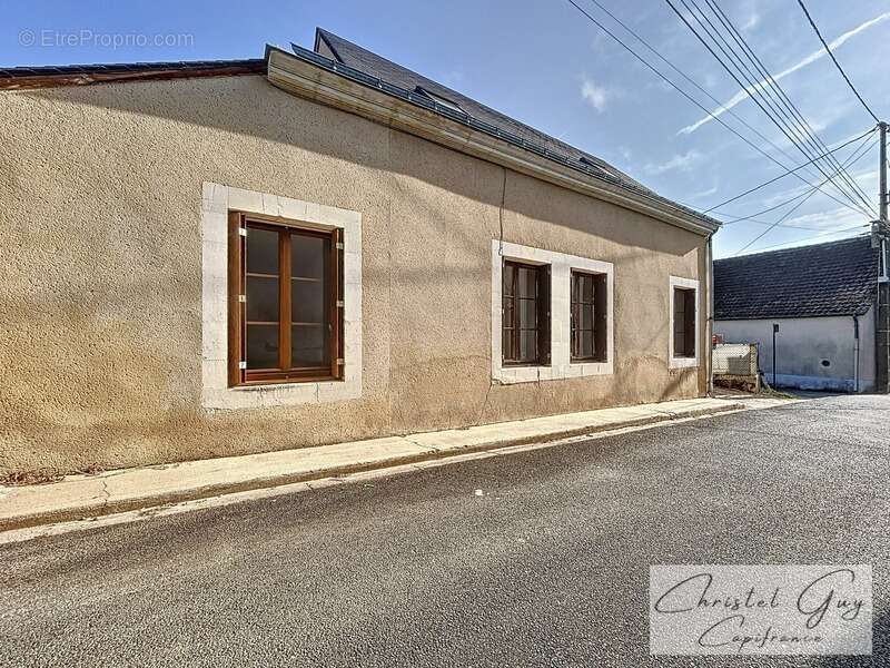 Maison à CHATEAU-DU-LOIR
