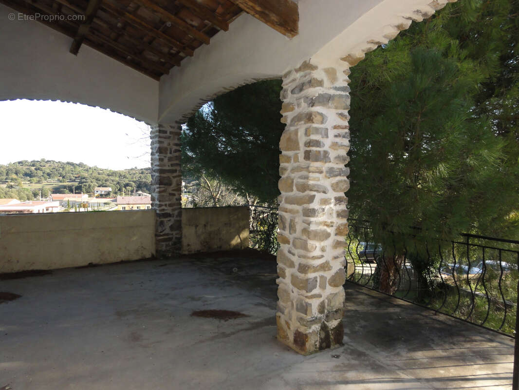 Maison à LES MAGES
