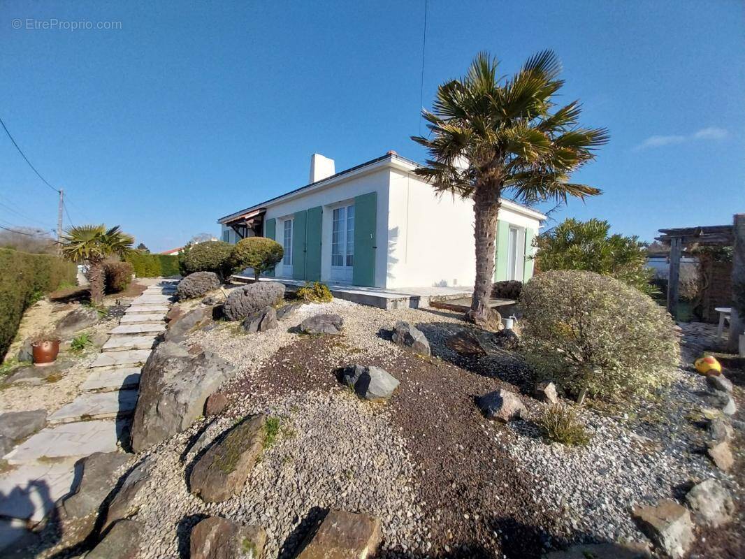 Maison à SALLERTAINE