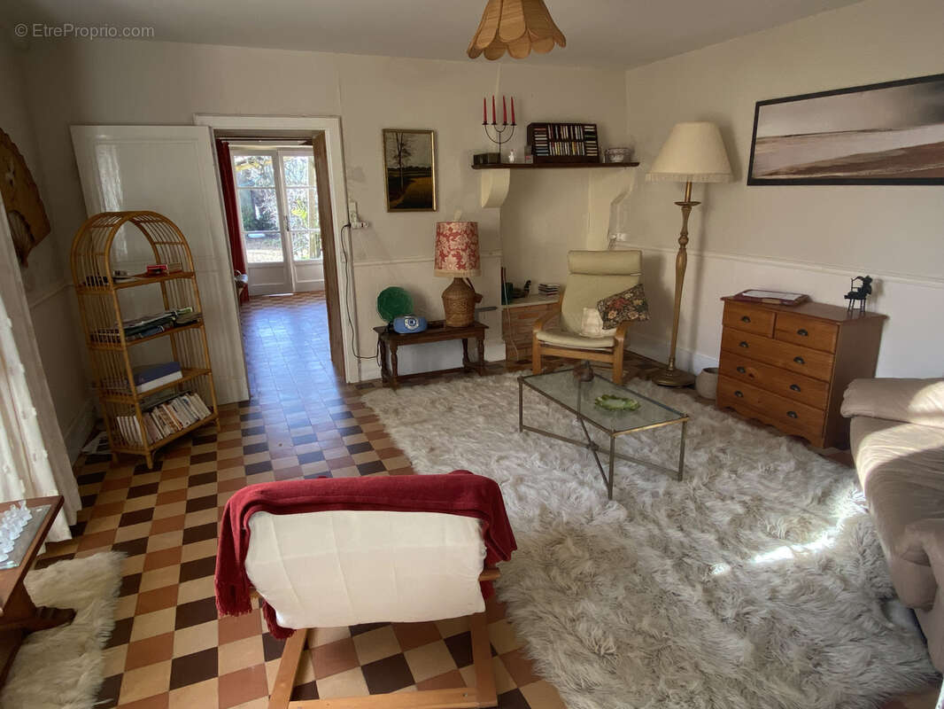 Maison à AVOISE