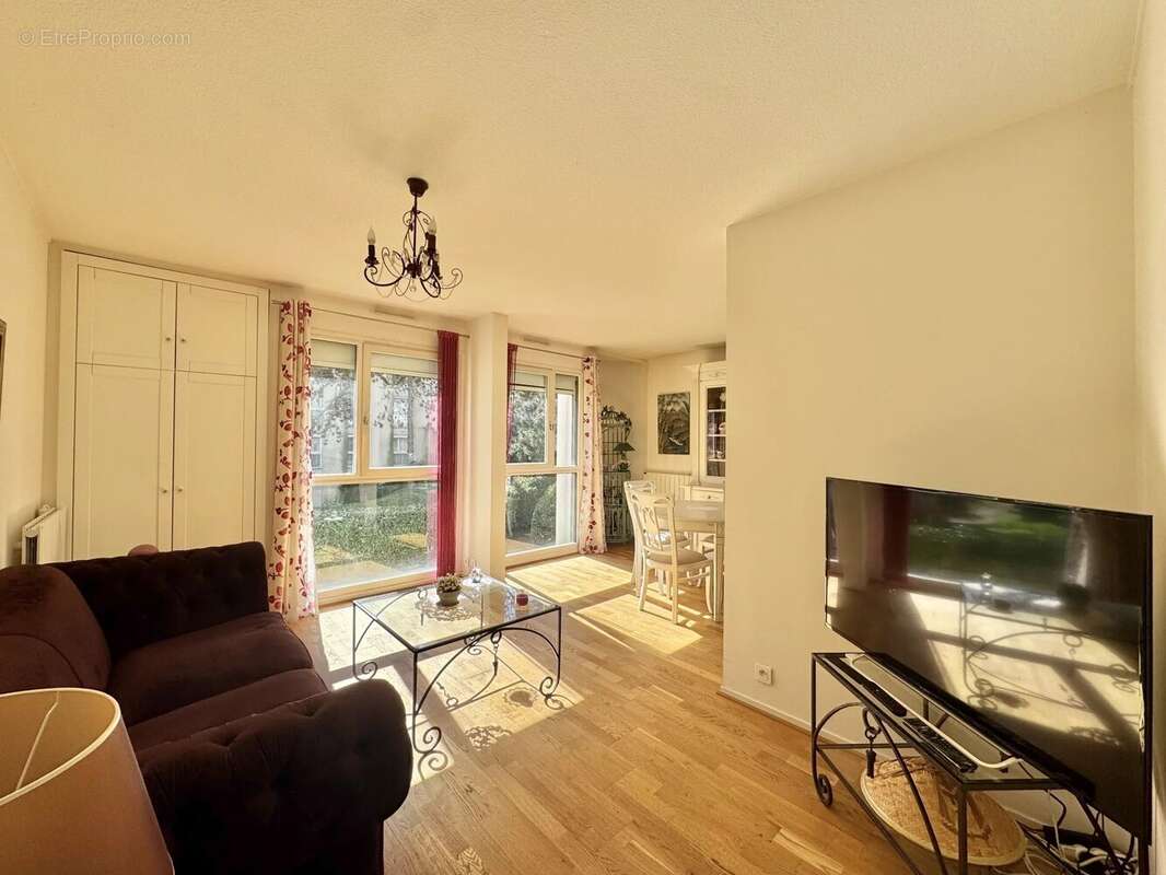 Appartement à VERRIERES-LE-BUISSON