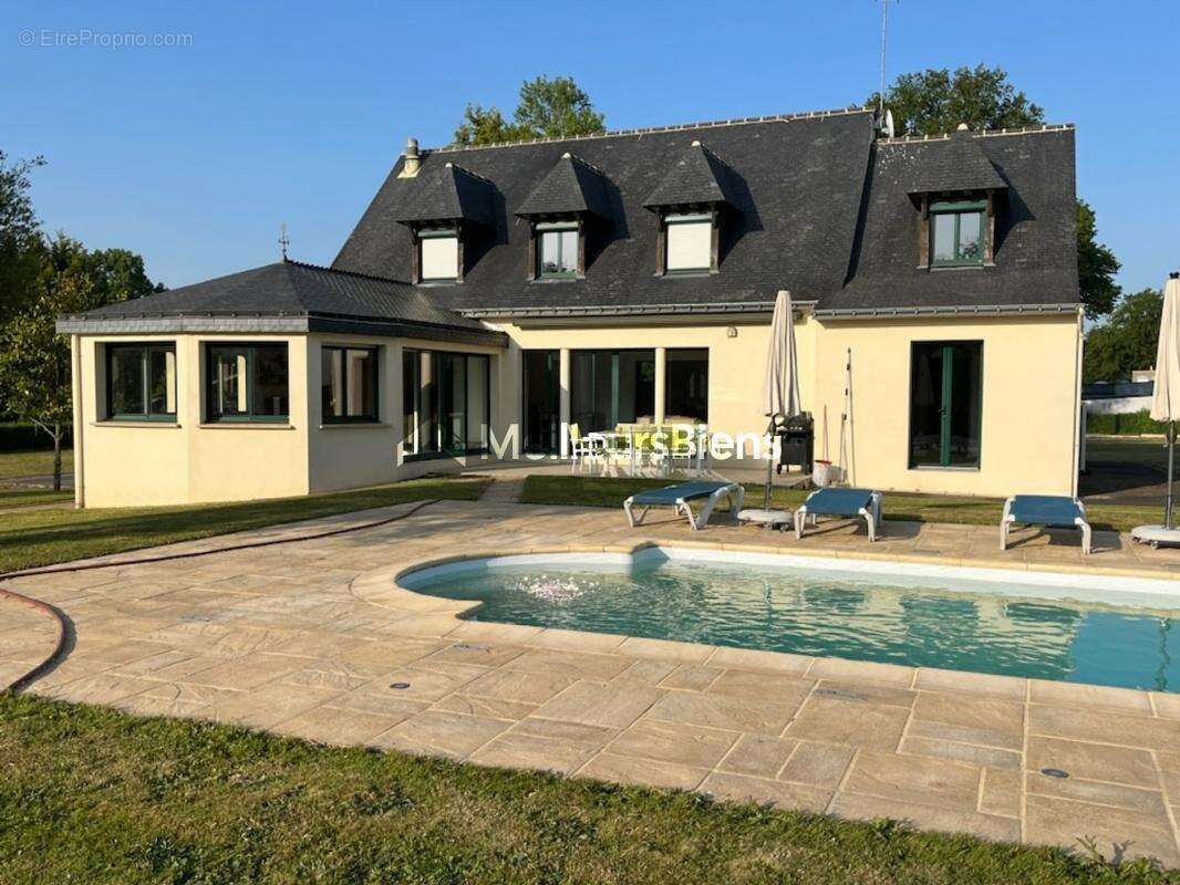 Maison à JOSSELIN