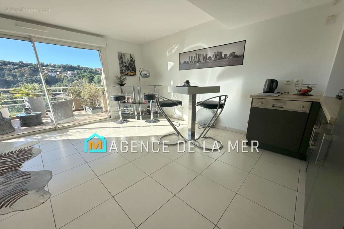 Appartement à MANDELIEU-LA-NAPOULE
