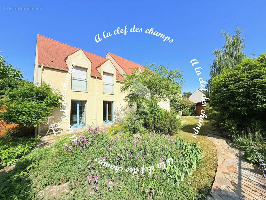 Appartement à SAINT-REMY-LES-CHEVREUSE