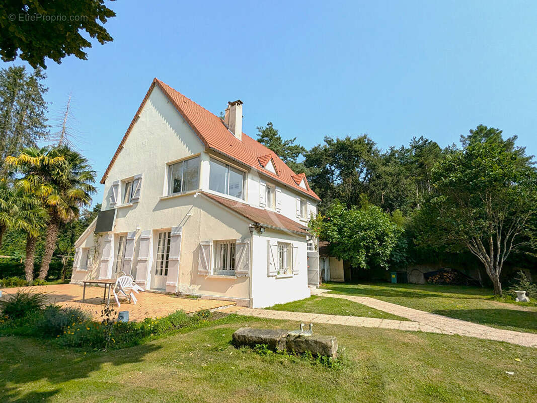 Maison à ETAMPES