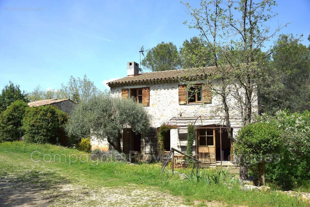 Maison à LORGUES