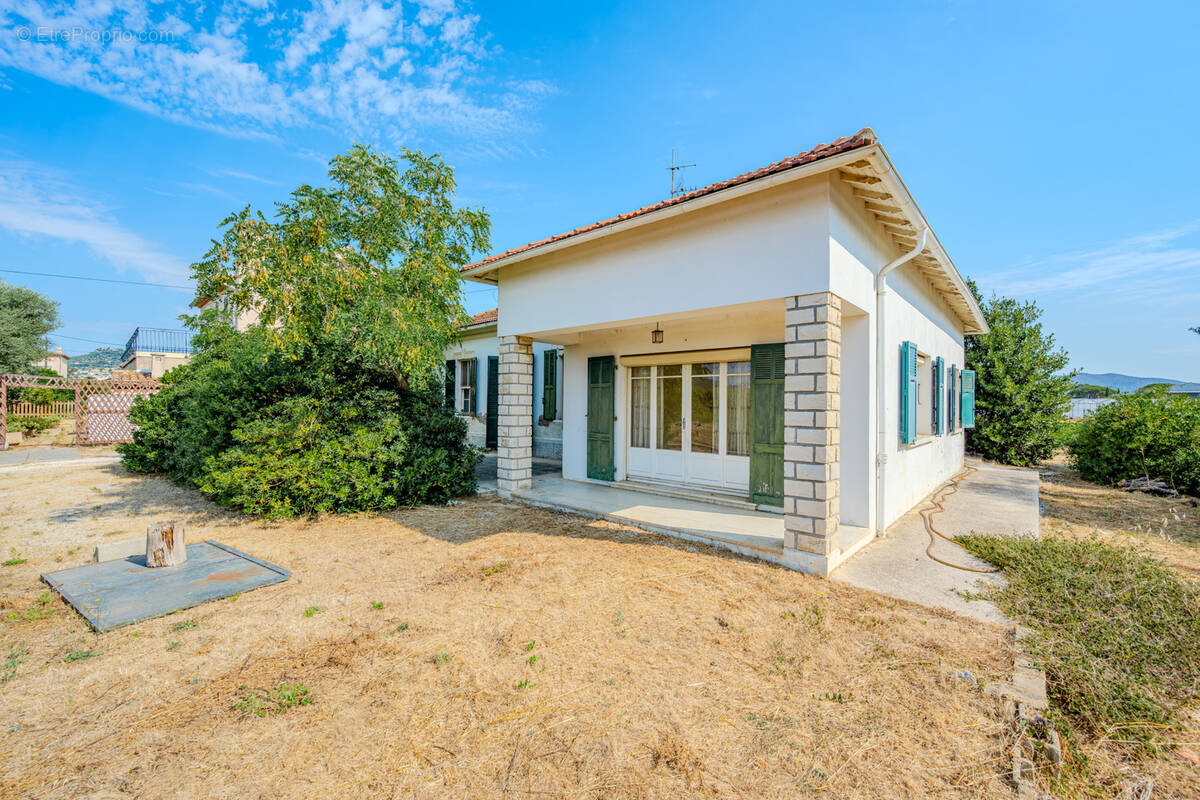 Maison à HYERES