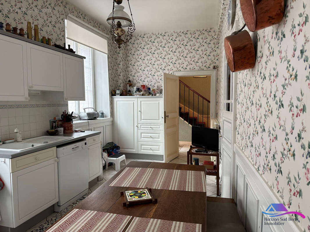 Cuisine  - Maison à CHATEAUMEILLANT