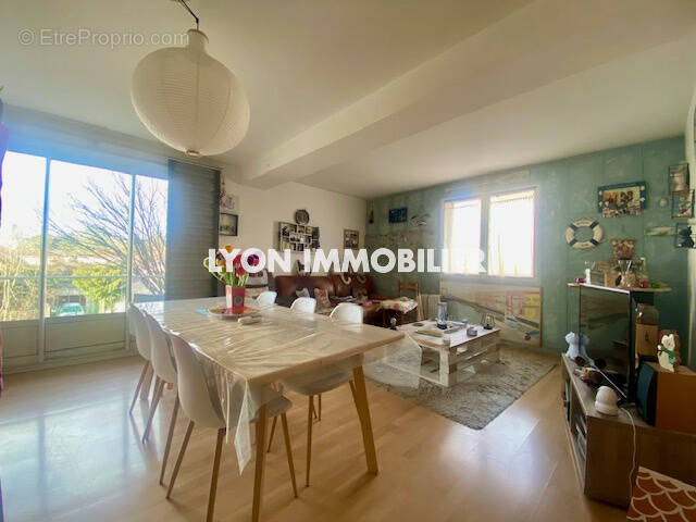 Appartement à BRON