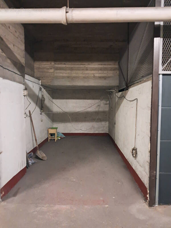 Parking à PARIS-14E