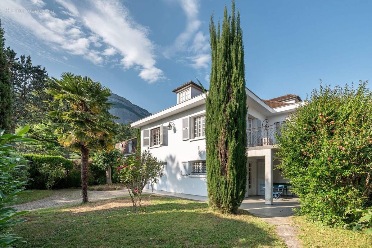 Maison à CORENC