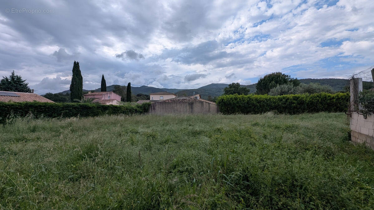 Terrain à GONFARON