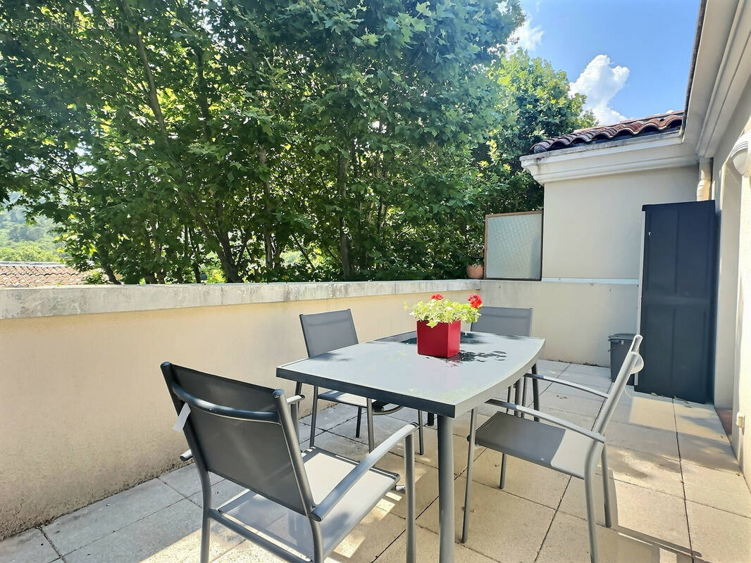 Appartement à LA ROQUEBRUSSANNE