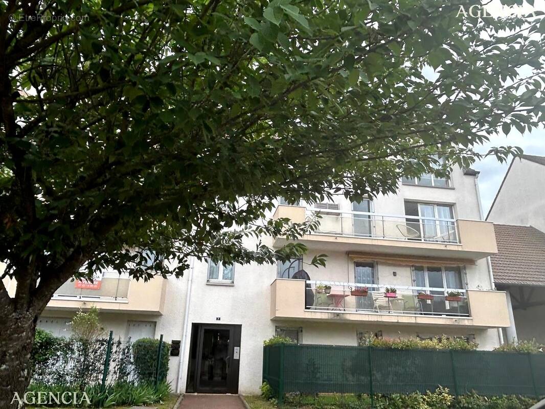 Appartement à PONTAULT-COMBAULT