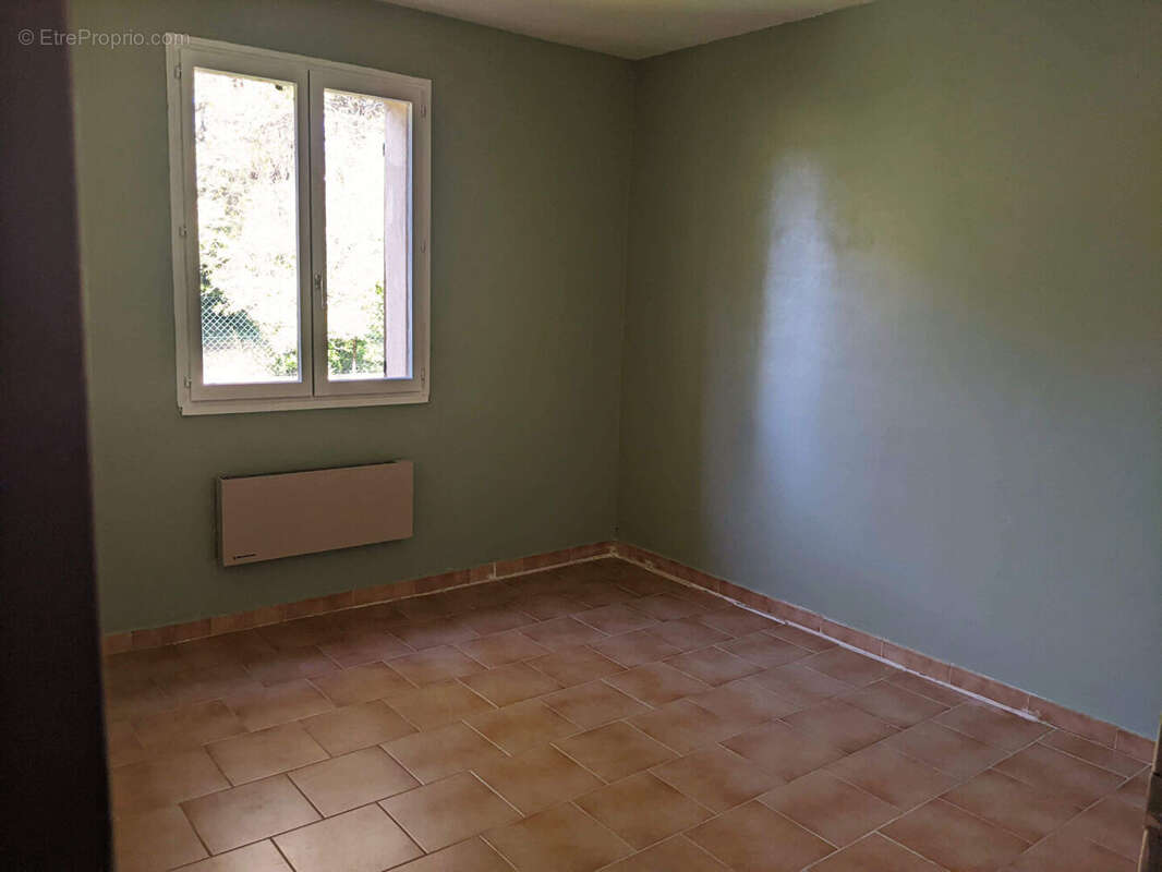 Maison à AUPS
