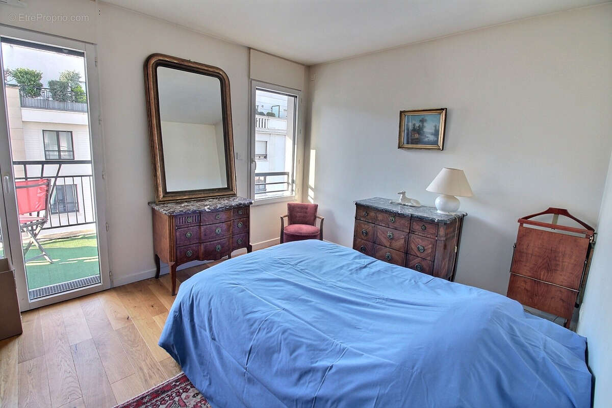 Appartement à SURESNES