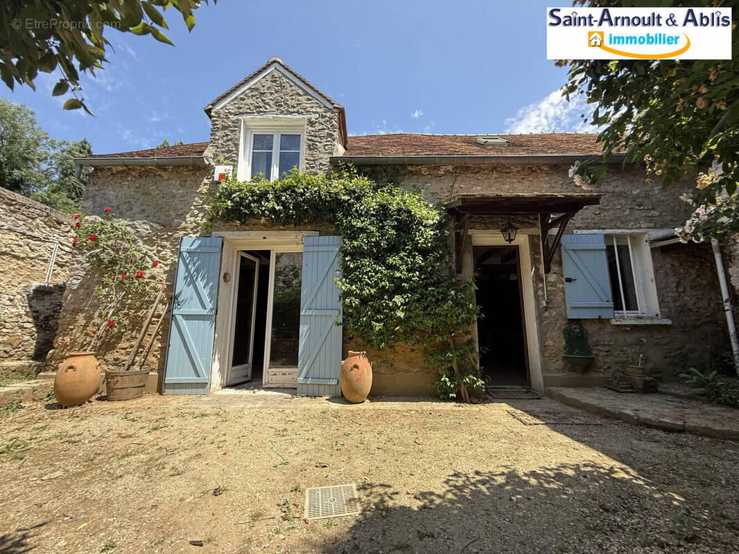 Maison à PRUNAY-EN-YVELINES
