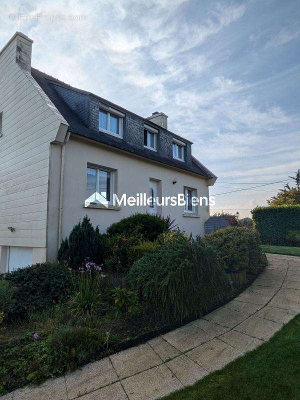 Maison à LE FOLGOET