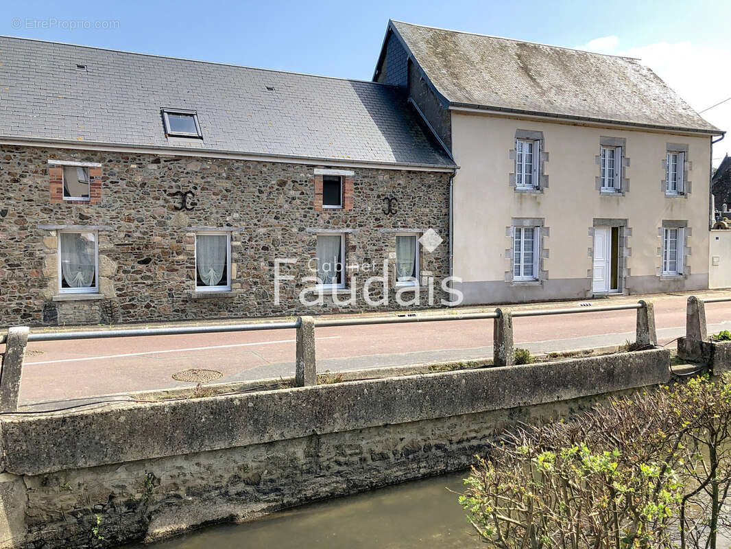 Maison à MUNEVILLE-LE-BINGARD