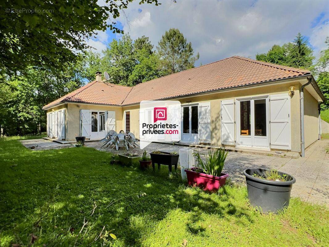 Maison à LA CHAPELLE-GONAGUET