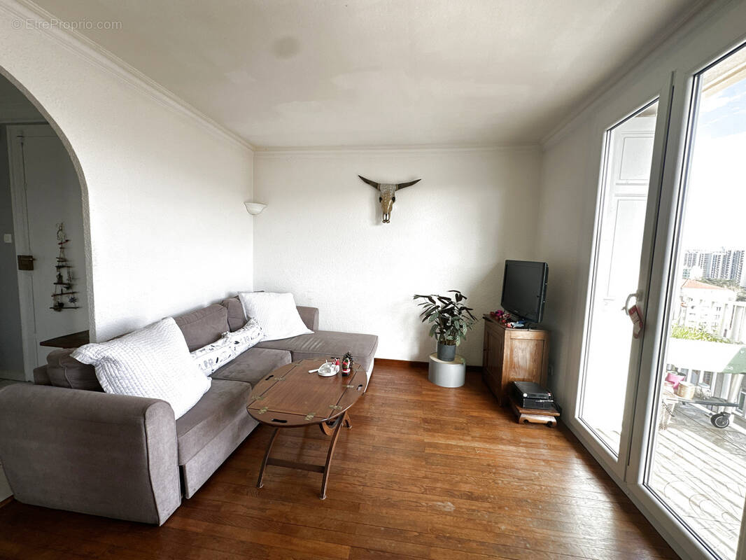 Appartement à SAINT-ETIENNE