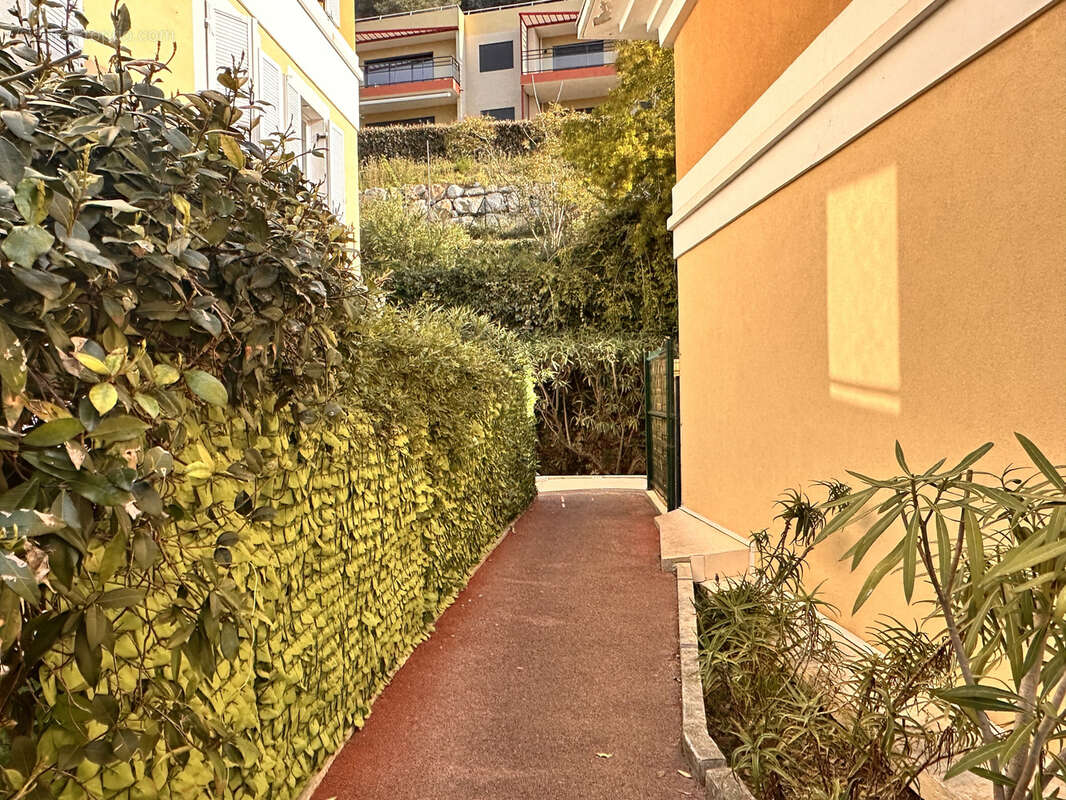 Appartement à EZE