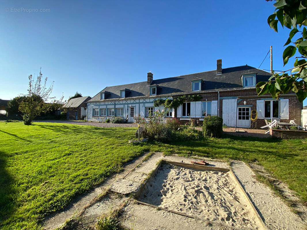 Maison à DAMVILLE