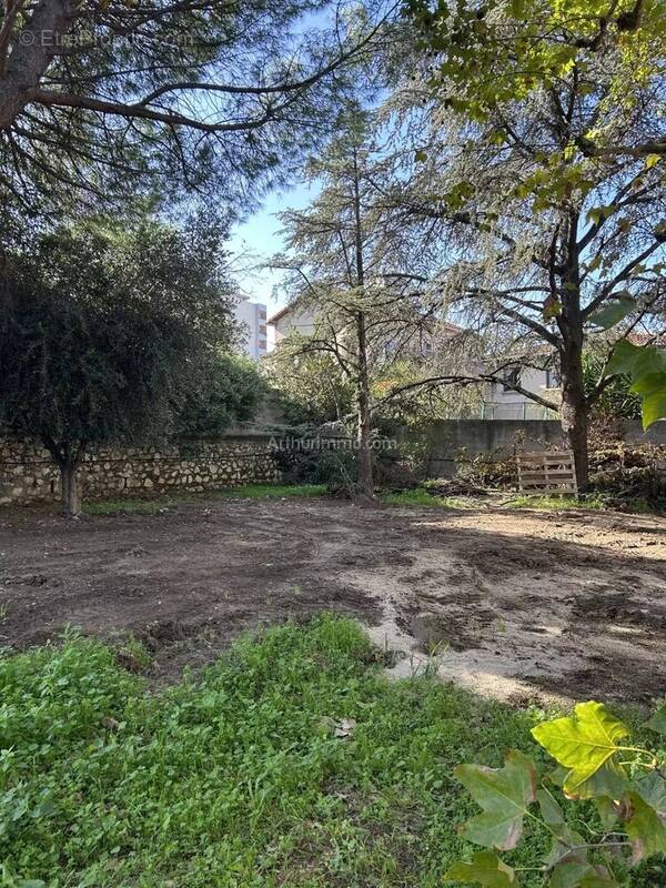 Terrain à MARSEILLE-11E